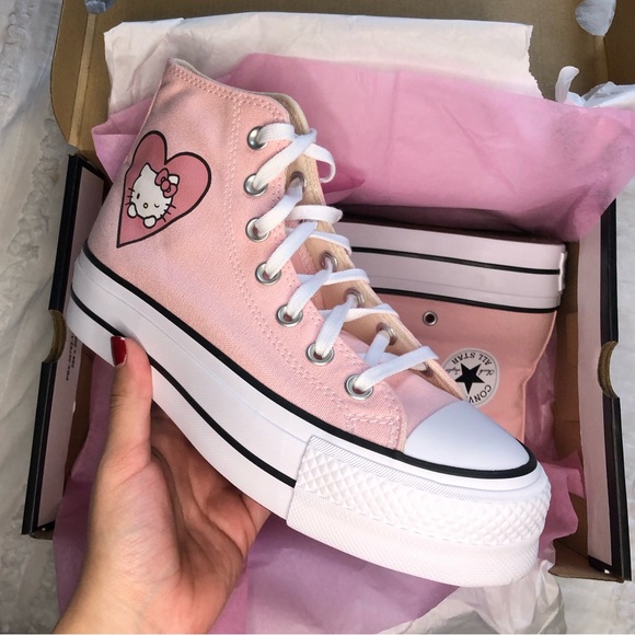 Hello Kitty converse - Picture 3 of 7